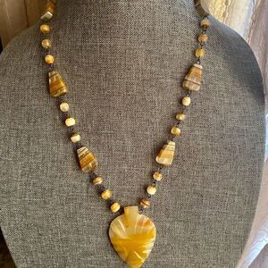VINTAGE yellow jade Peruvian necklace